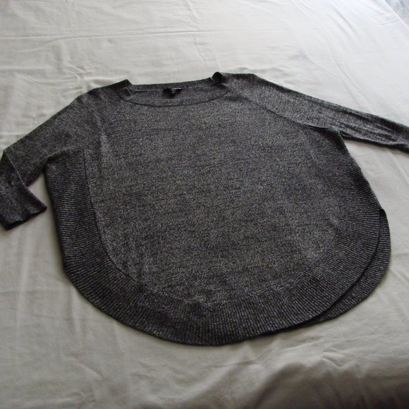 EXPRESS Gray & Black Marled 1/2 Sleeve ROUNDED Hem SWEATER Sz X-SMALL (XS) - Picture 2 of 6